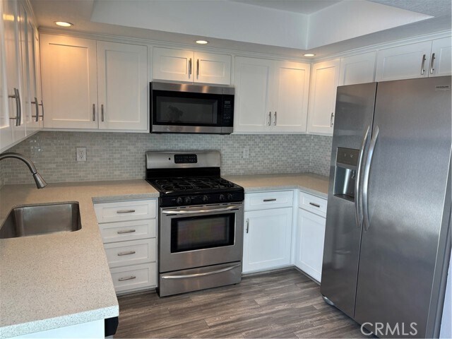 Foto del edificio - 4681 Twintree Dr