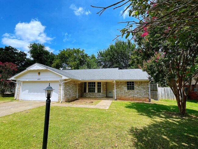 Foto del edificio - Charling 3bd 2 ba house close to the Unive...