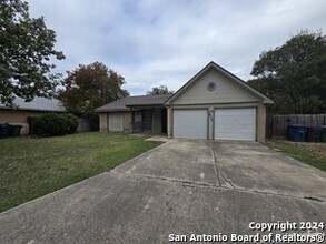 Building Photo - 9039 Wellesley Manor Dr