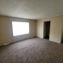 Building Photo - 2910 N Gale St