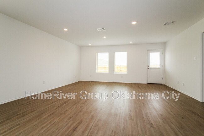 Building Photo - 3740 Palmetto Blf Dr