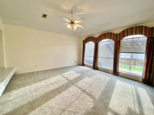 Building Photo - 6300 Connell Farm Dr