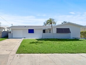 Building Photo - 349 La Hacienda Dr