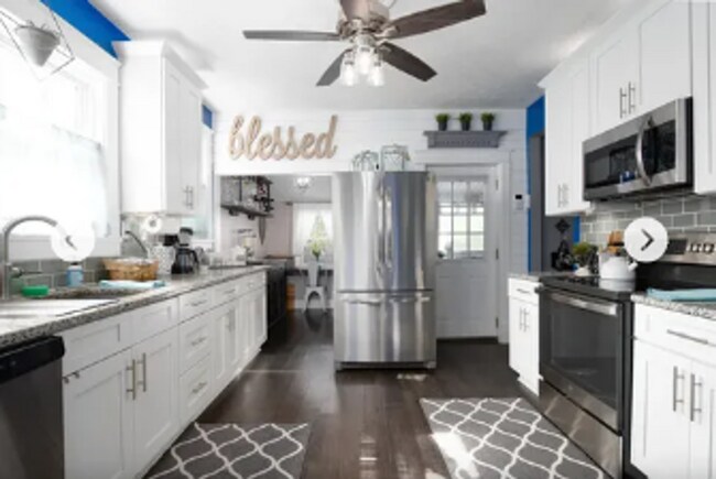 Foto del edificio - 4 Bedroom with a Hot Tub in the heart of t...
