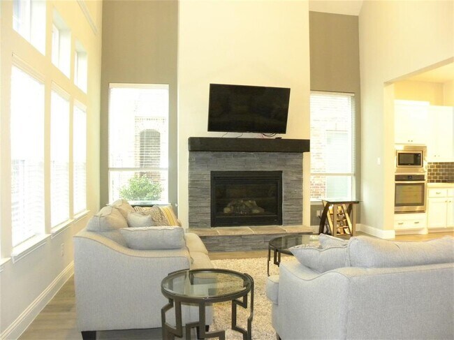 Foto del edificio - 8083 Sunflower Ln
