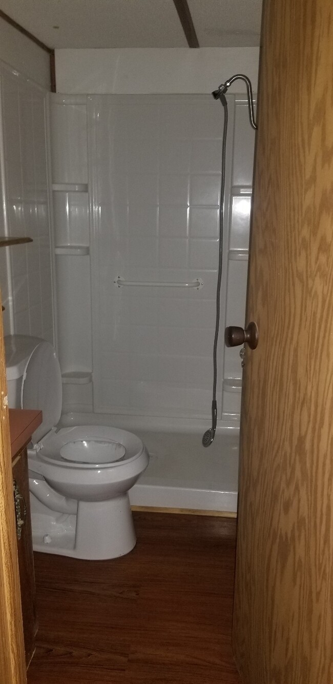 Building Photo - 2 Bedroom Mobile Home