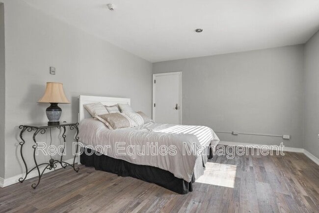 Building Photo - 123 N Broad St