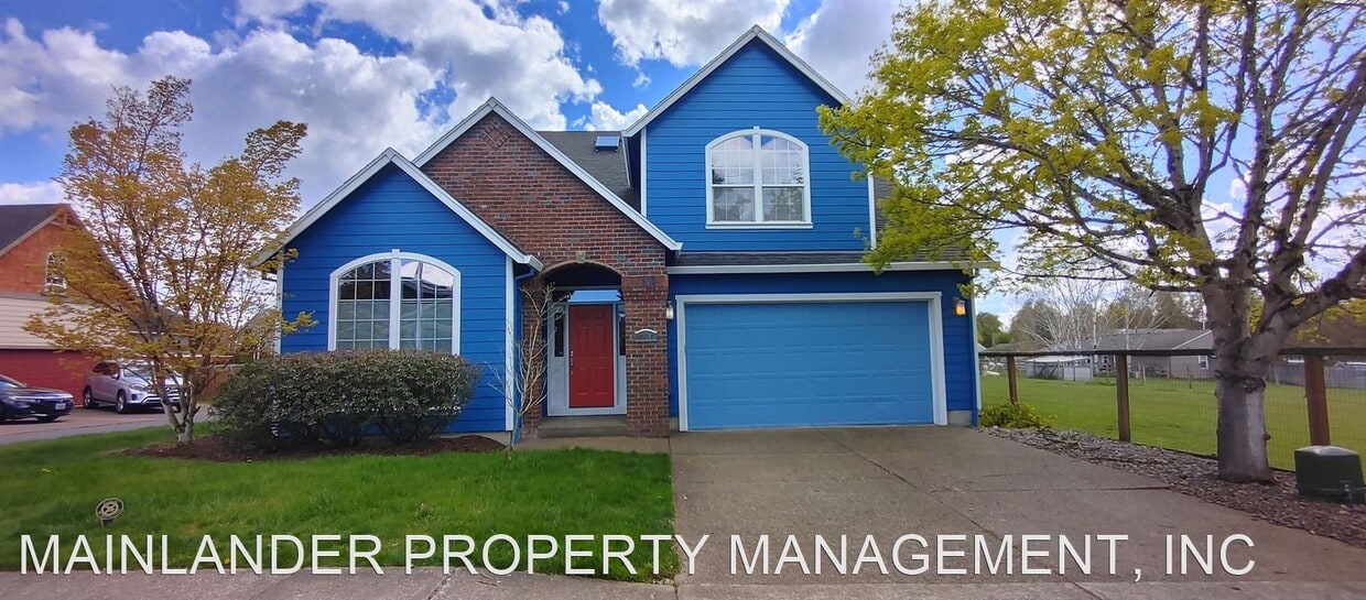 4 br, 2.5 bath House 13612 NW EVERGREEN ST. House Rental in