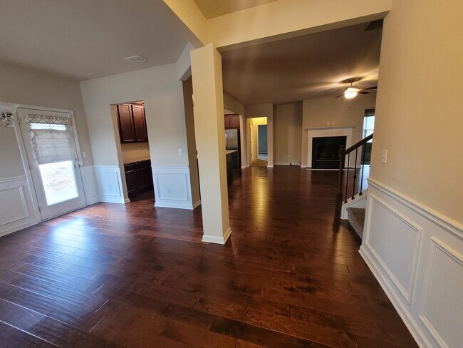 Building Photo - 1207 Silvercrest Ct SW