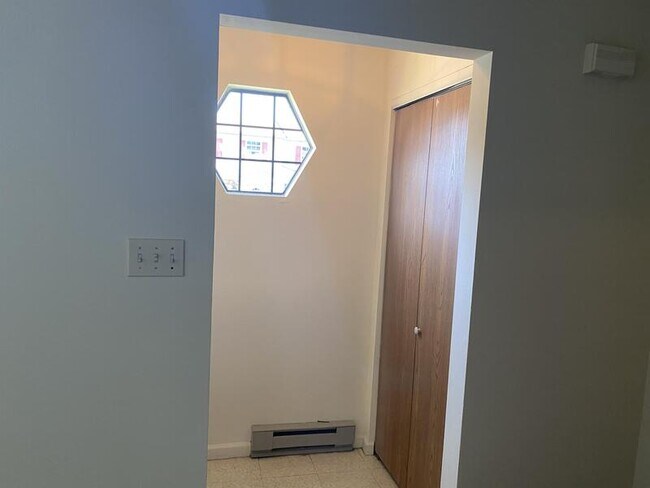 Foto del edificio - 215 Magnolia Dr