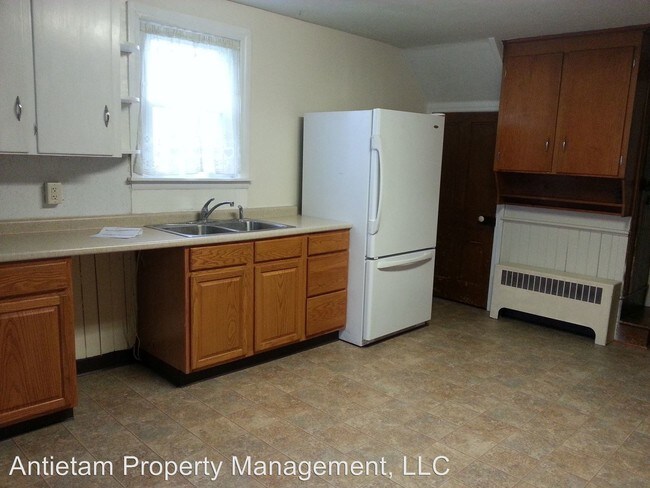 Building Photo - 3 br, 1 bath House - 12726 Unger Road