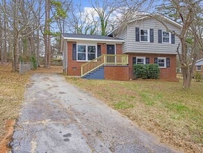 Building Photo - 142 Harmony Dr