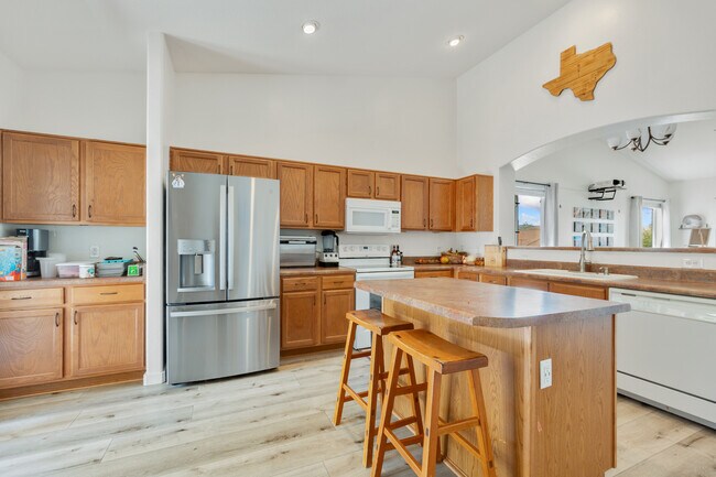 Foto del edificio - 7953 N Music Mountain Ln
