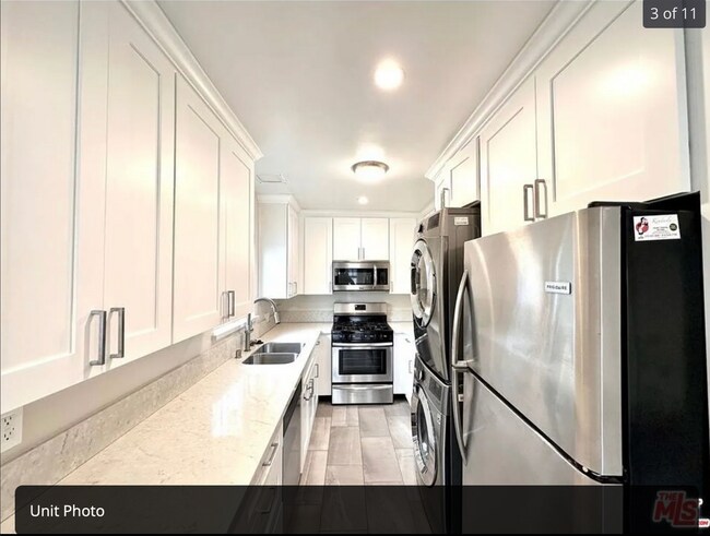 Foto del edificio - 1051 S Sherbourne Dr