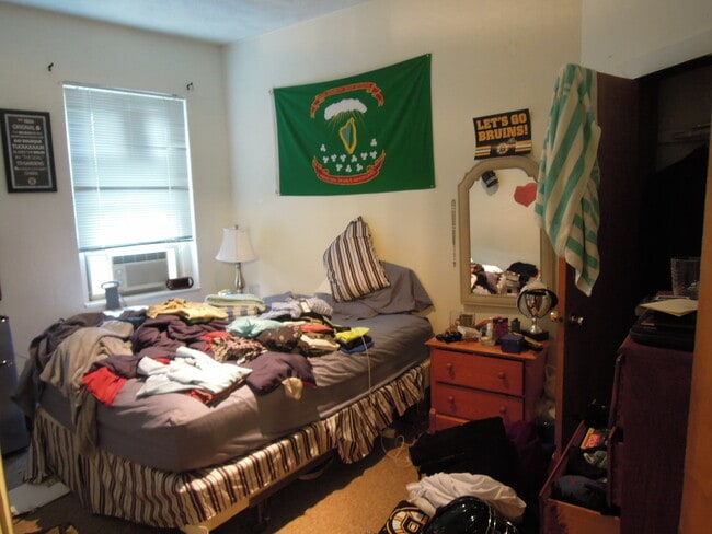 Building Photo - 128 Hemenway St