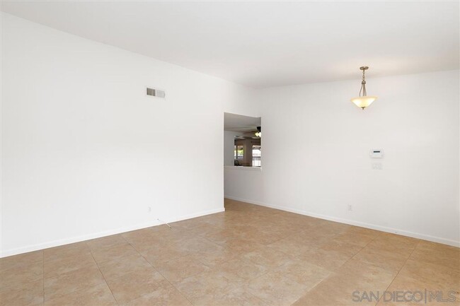 Foto del edificio - Perfect single-level home on a quiet Cul-d...