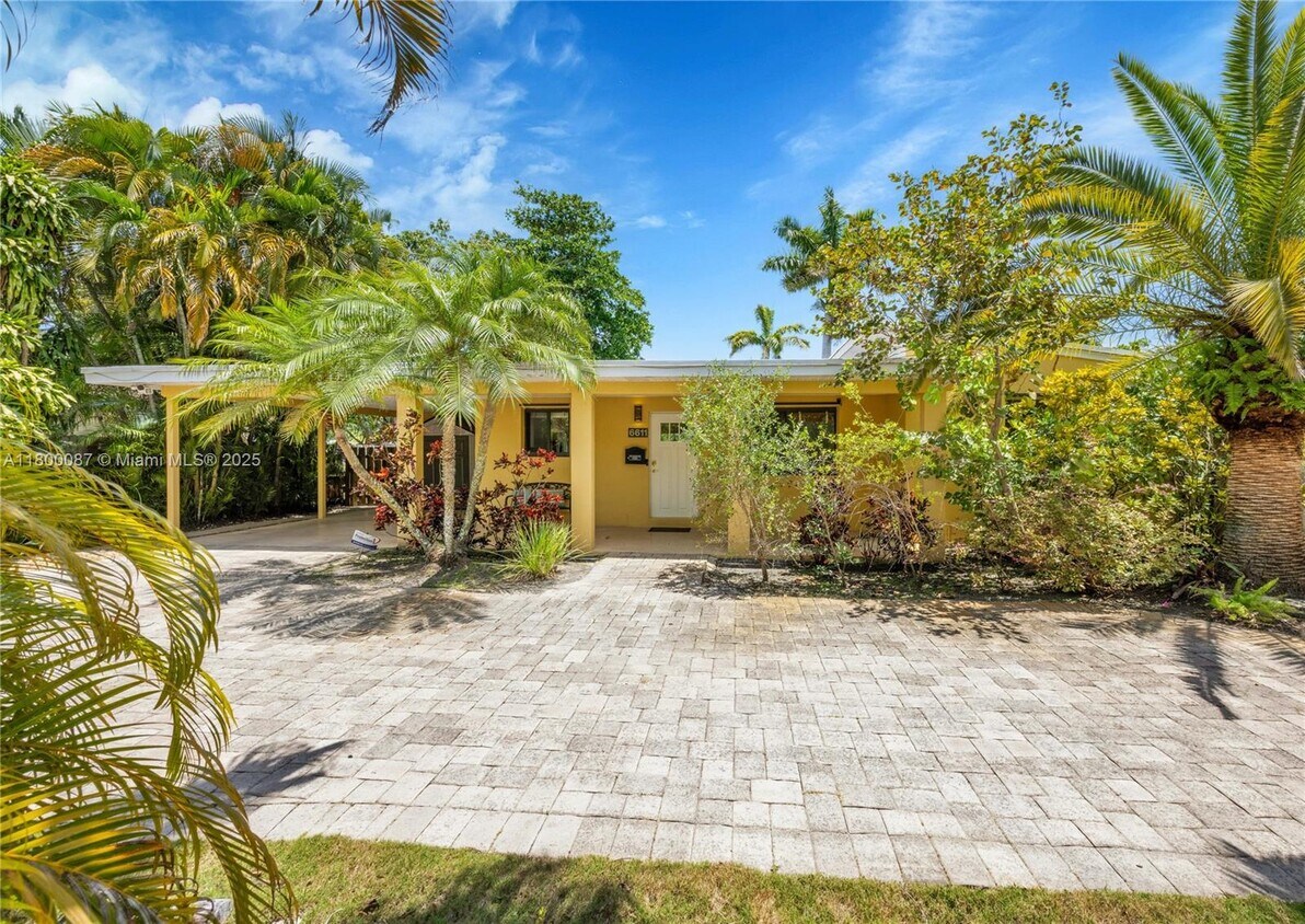 Foto principal - 6611 SW 63rd Ave