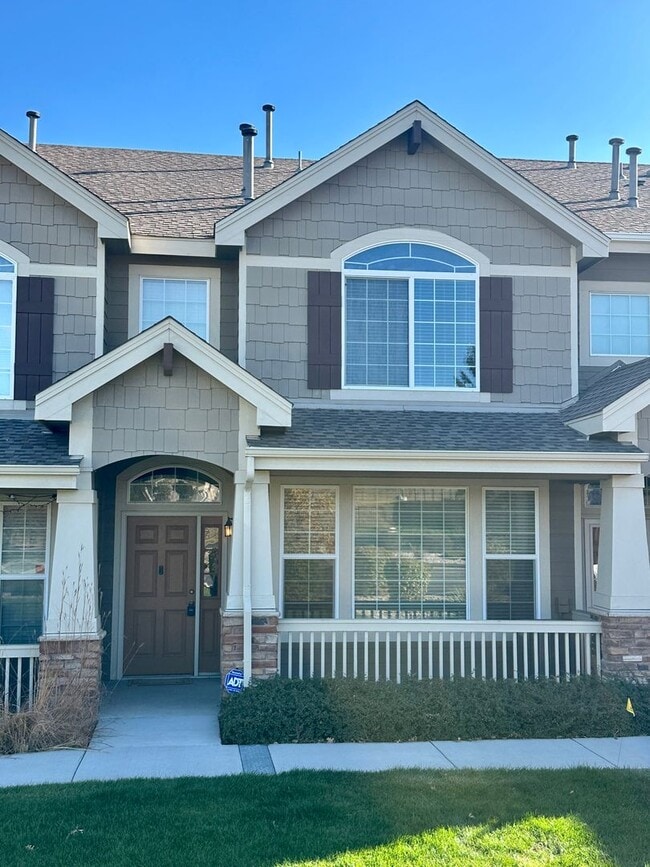 Foto del edificio - 2 Bedroom townhome in School District 20 w...