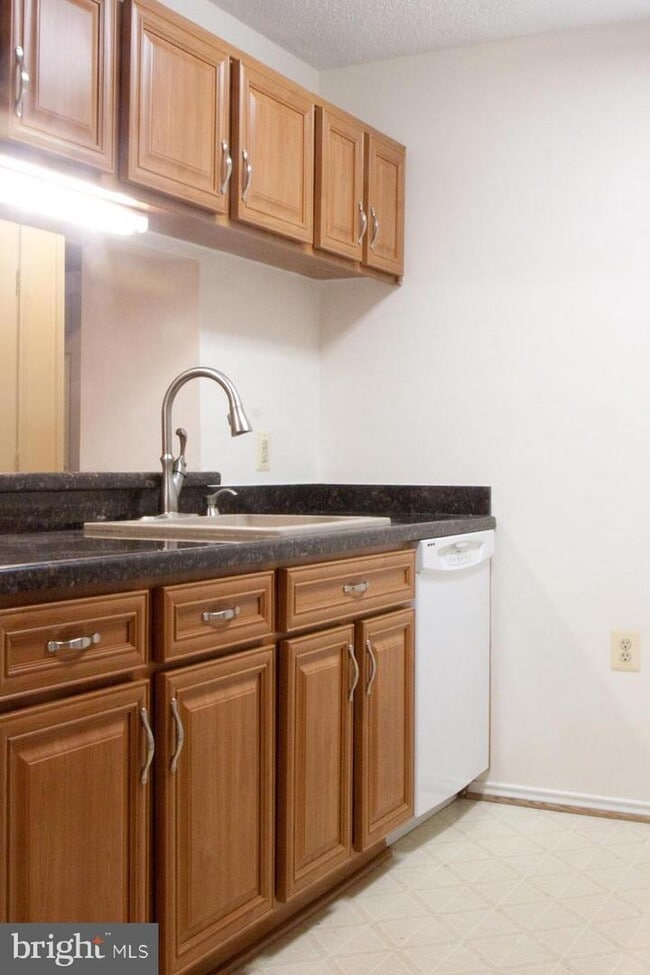 Building Photo - 20950 Timber Ridge Terrace
