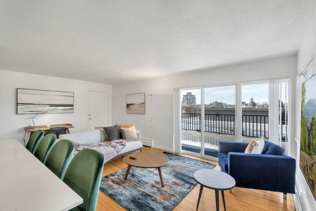 Photo du bâtiment - 1550 W 11th Ave