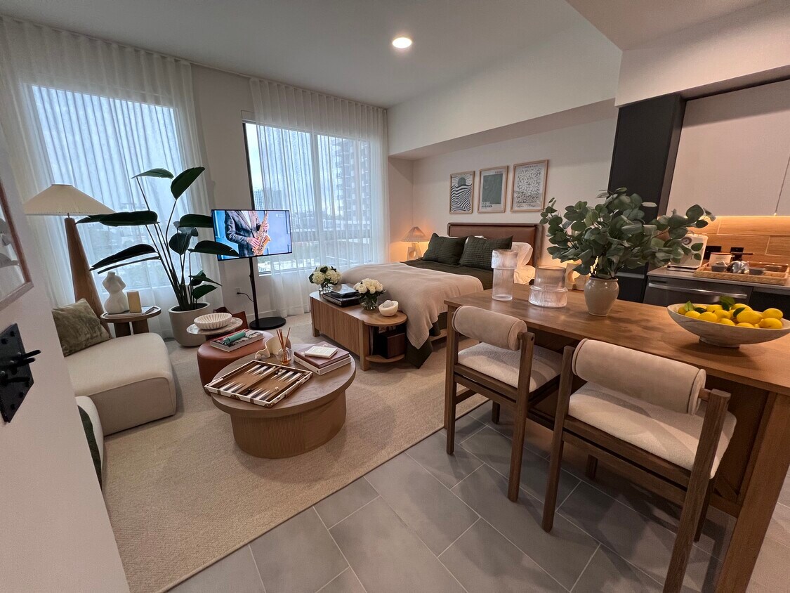 Primary Photo - 113 NW 24th St