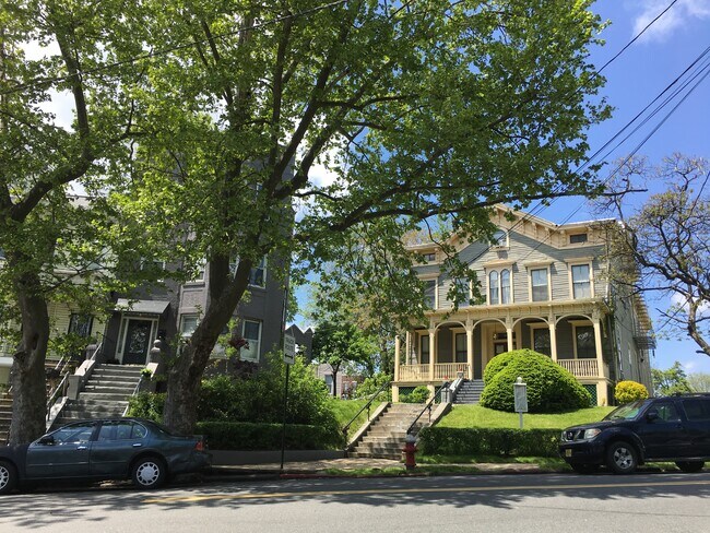 Foto del edificio - 39 Summit Ave