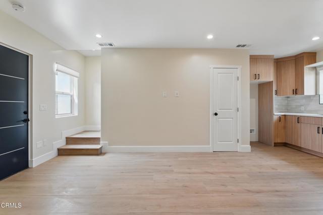 Building Photo - 6708 Riverton Ave
