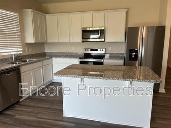 Foto del edificio - 3408 Ivory Blossom Ln