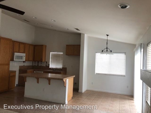 Foto del edificio - 354 Liveoak Way