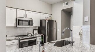 Building Photo - 3000 Kingwood Dr