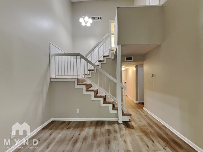 Building Photo - 8602 Creekwood Way