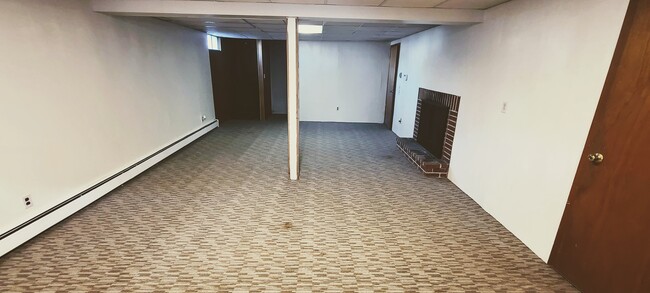 Room available - 75 Stillman Rd
