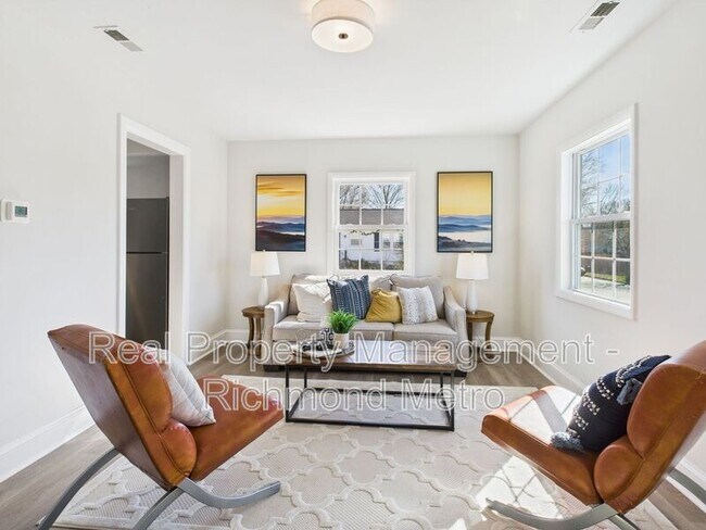 Foto del edificio - 5321 Blue Ridge Ave