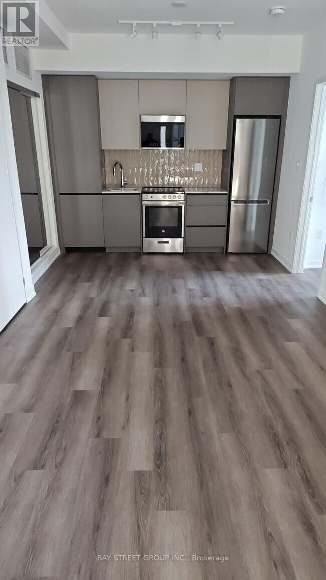 Photo du bâtiment - 70 All Nations Dr