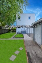 Building Photo - 35 Ruth St