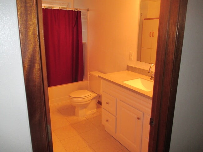 Building Photo - 2461 Northridge Dr