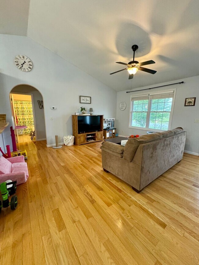 Building Photo - House for Rent in Timberville
