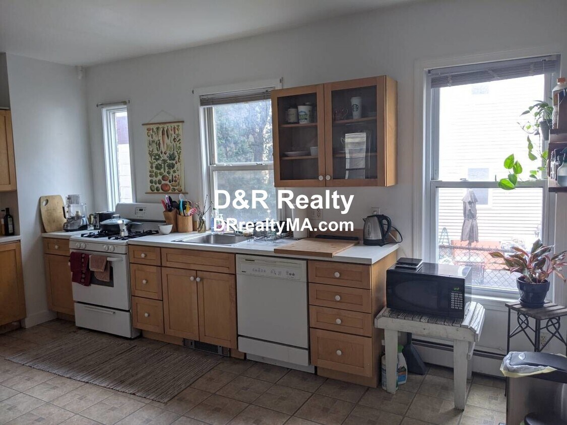 Foto principal - 474 Windsor St
