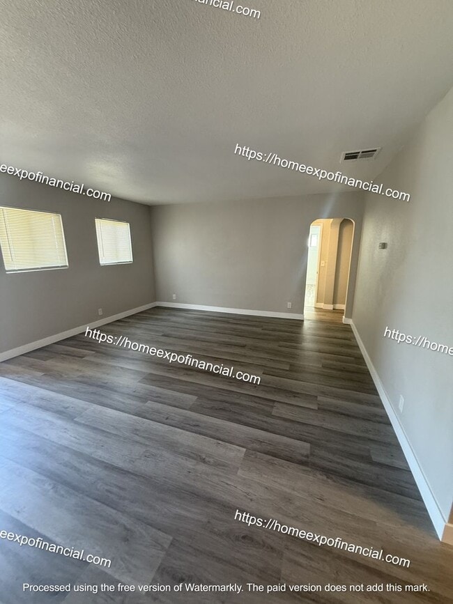 Building Photo - Nice Home For Rent
