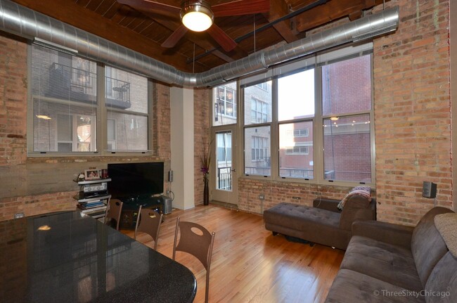 Foto del edificio - 1500 W Monroe St