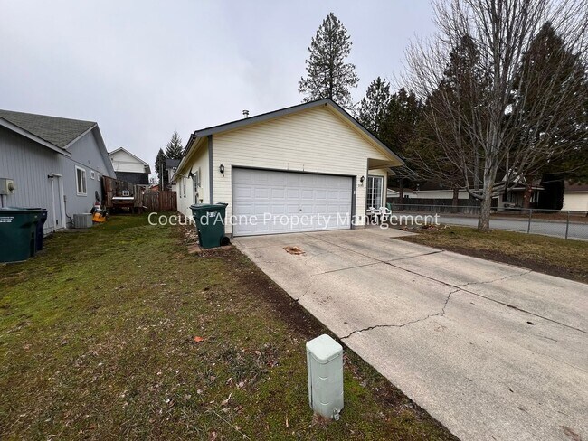 Foto del edificio - 3 bed, 2 bath house in Davis Park