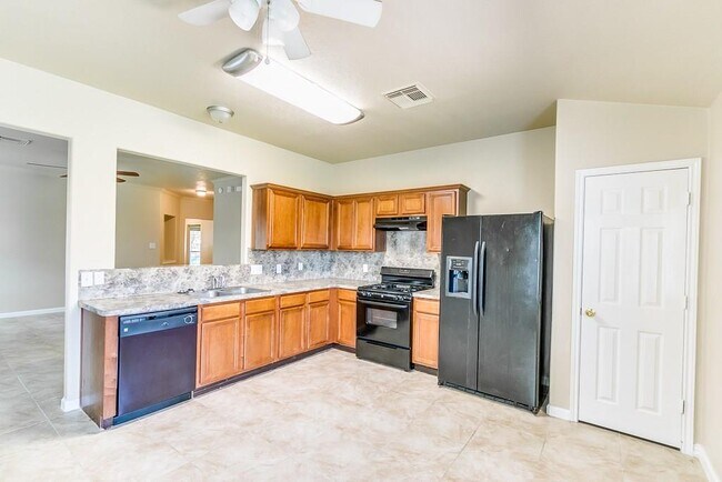 Foto del edificio - 22450 Highland Point Ln