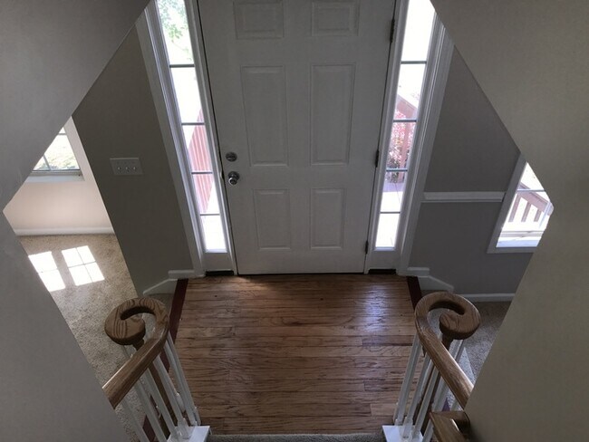 Foto del edificio - 3815 Laurel Brook Ln