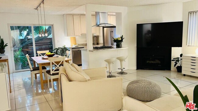 Foto del edificio - 120 Brooks Ave