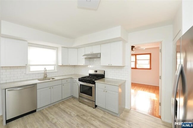 Photo - 11 Gregory Ct Apartment