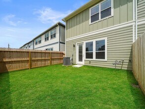 Building Photo - 1518 Colonial Gorge Dr