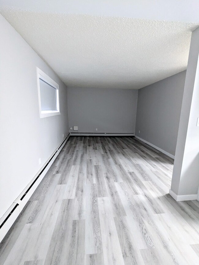 Photo du bâtiment - 5203-152 52 St