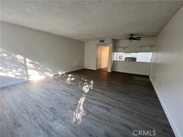 Foto del edificio - 171 E Ralston Ave
