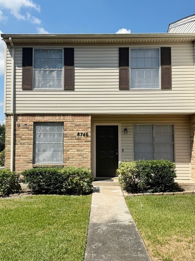 Building Photo - 8746 Glen Meadow Ln