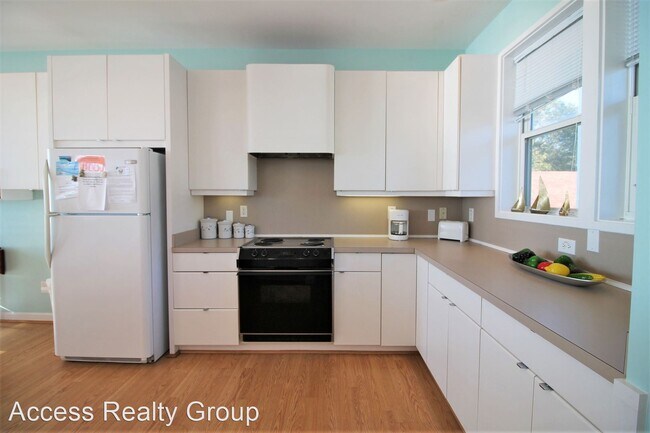 Building Photo - 3 br, 3 bath House - 991 Chadwick Shores Dr.